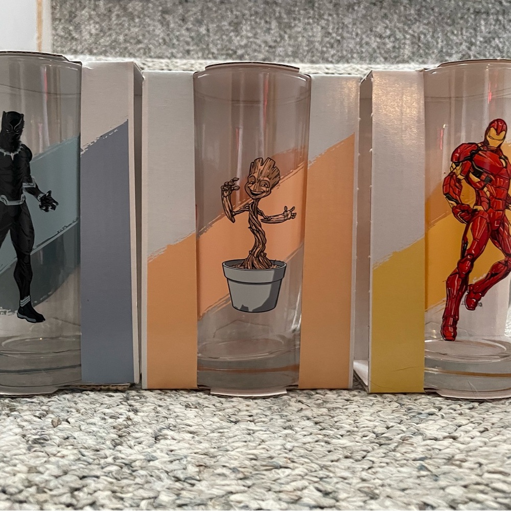 Marvel Character Glass Set - Black, Brown, Red